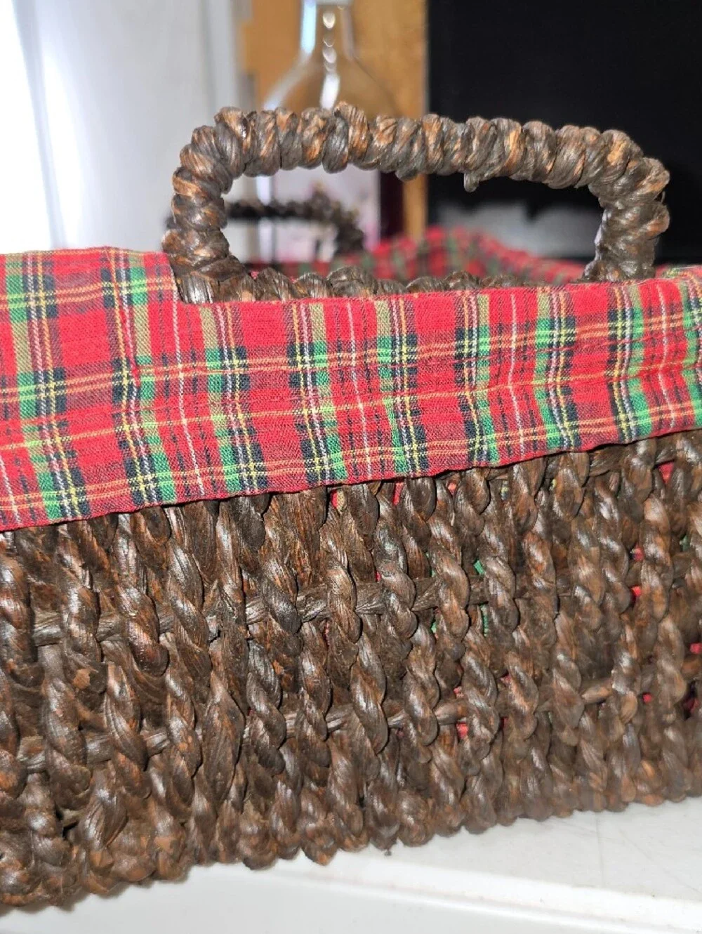 Vtg.Woven Seagrass Sturdy Storage Basket with Red Plaid Liner